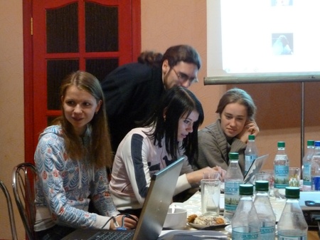 Тісна співпраця молодих журналістів